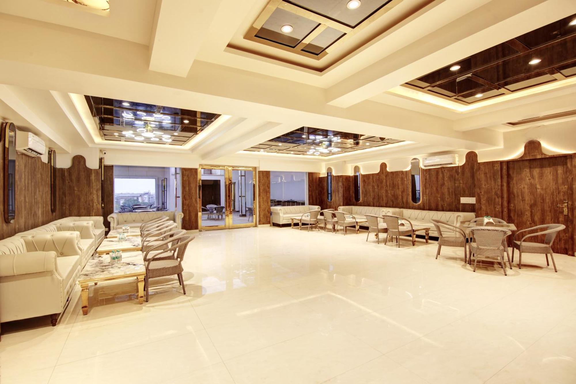 Marks Hotel & Banquet Noida Esterno foto