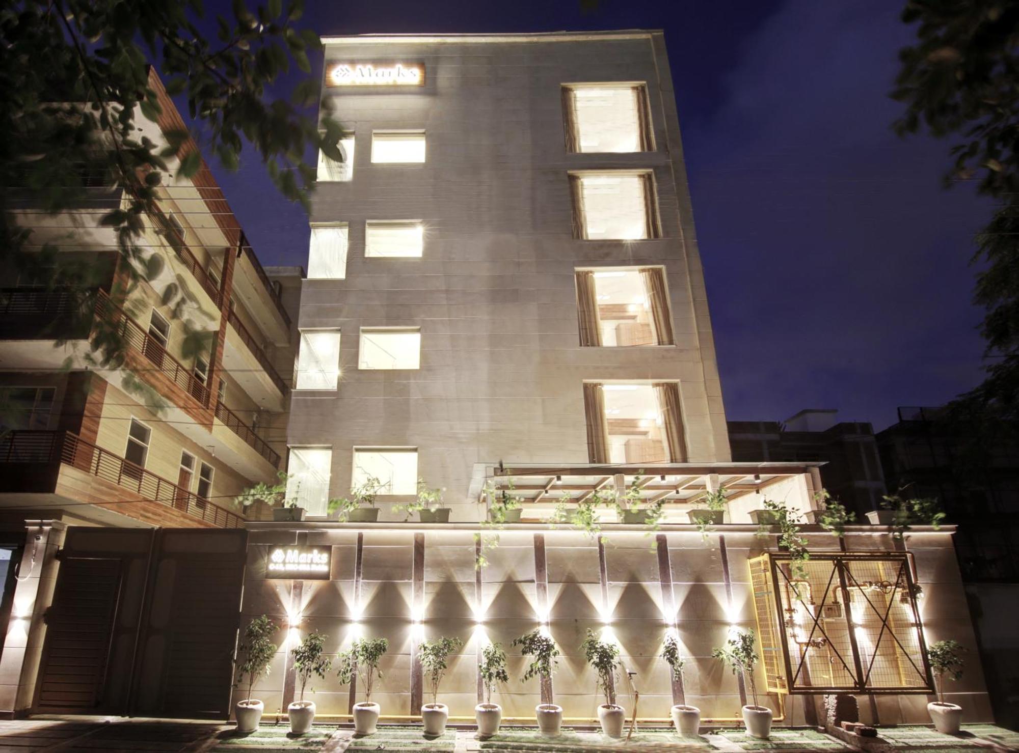 Marks Hotel & Banquet Noida Esterno foto